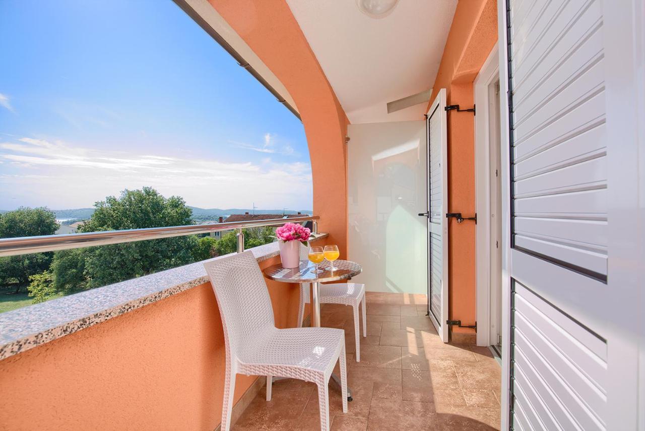 Apartments Orange Medulin Exterior photo